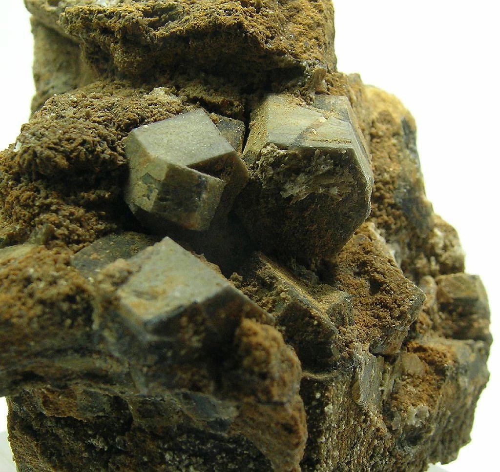 Magnesite Var Pistomesite