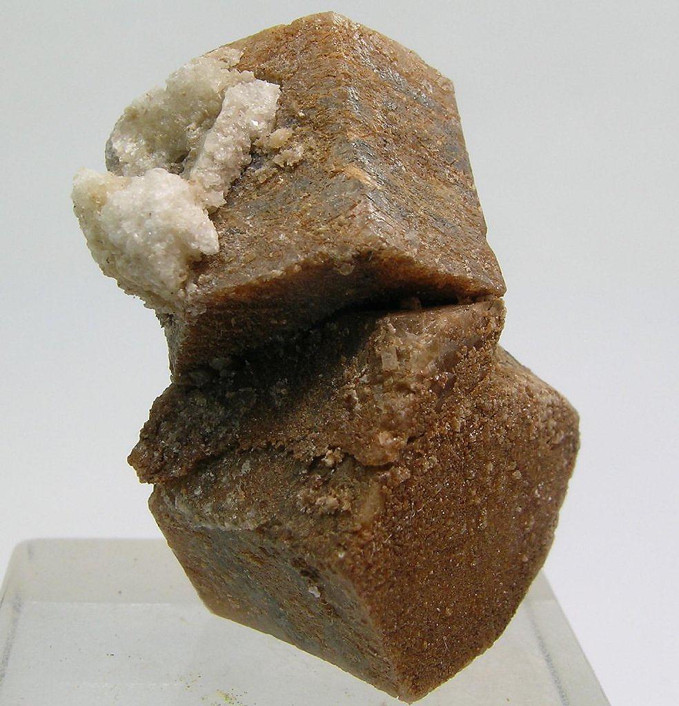 Magnesite Var Pistomesite