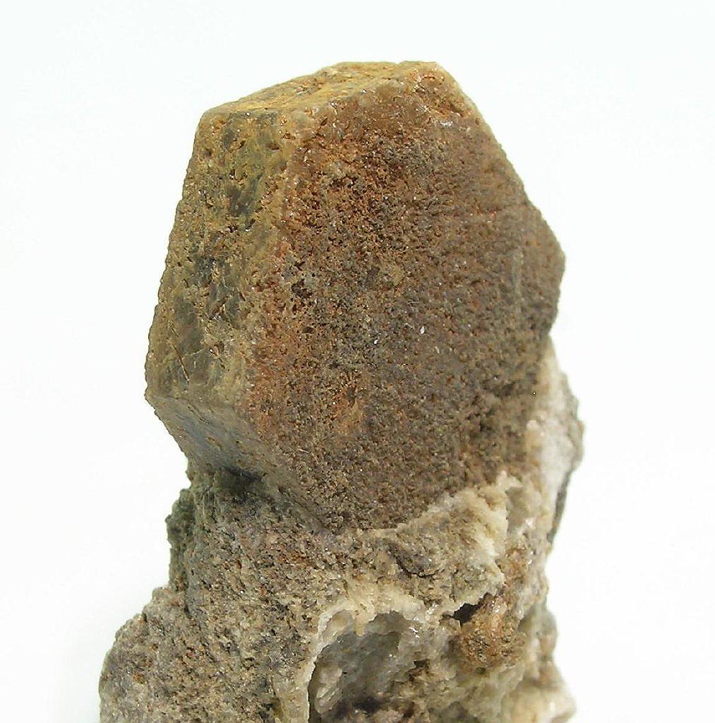 Magnesite Var Pistomesite