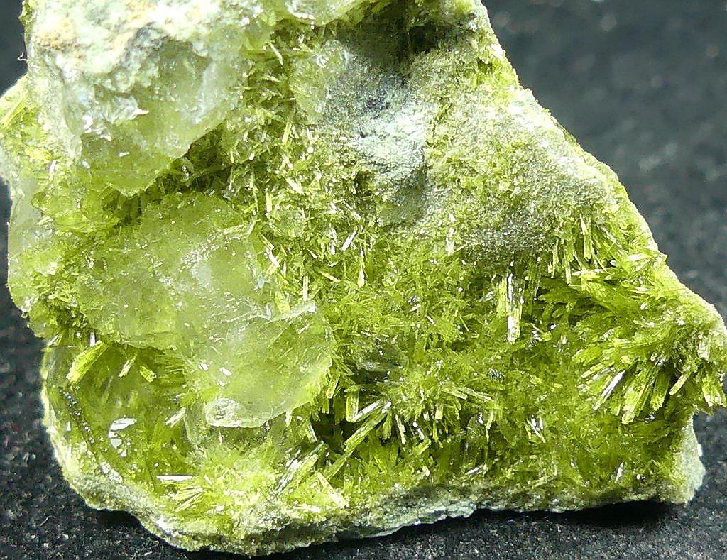 Clinozoisite & Quartz