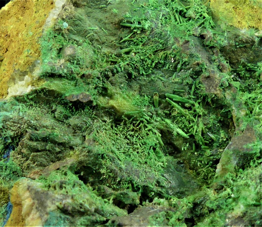 Arsentsumebite Psm Cerussite