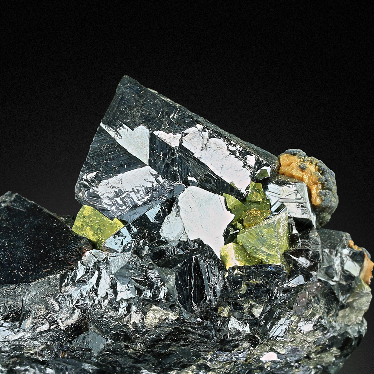 Sphalerite With Arsenopyrite Siderite Pyrite