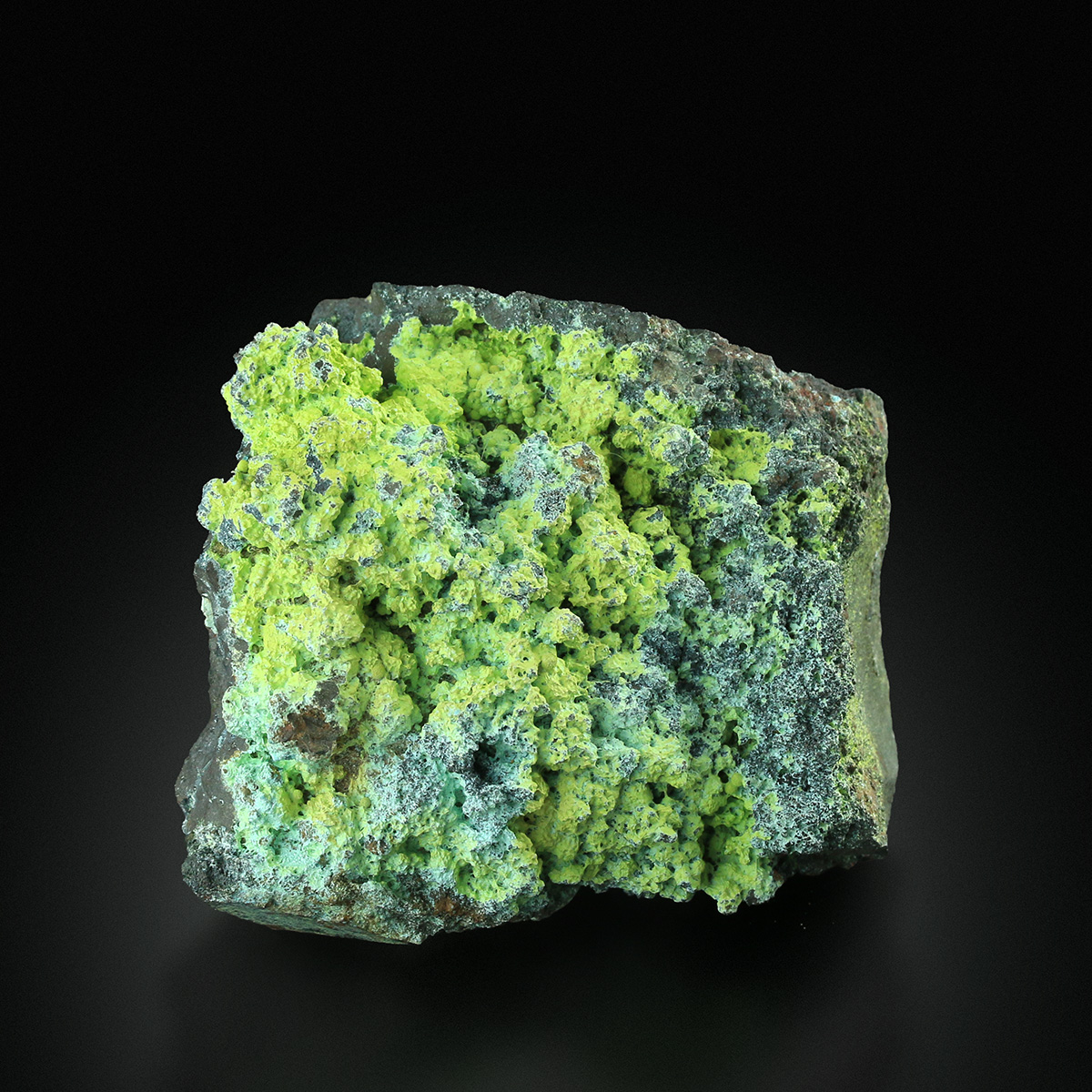 Mottramite On Cuprite