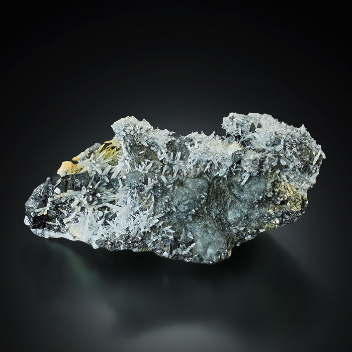 Boulangerite & Quartz Sphalerite Pyrite Dolomite