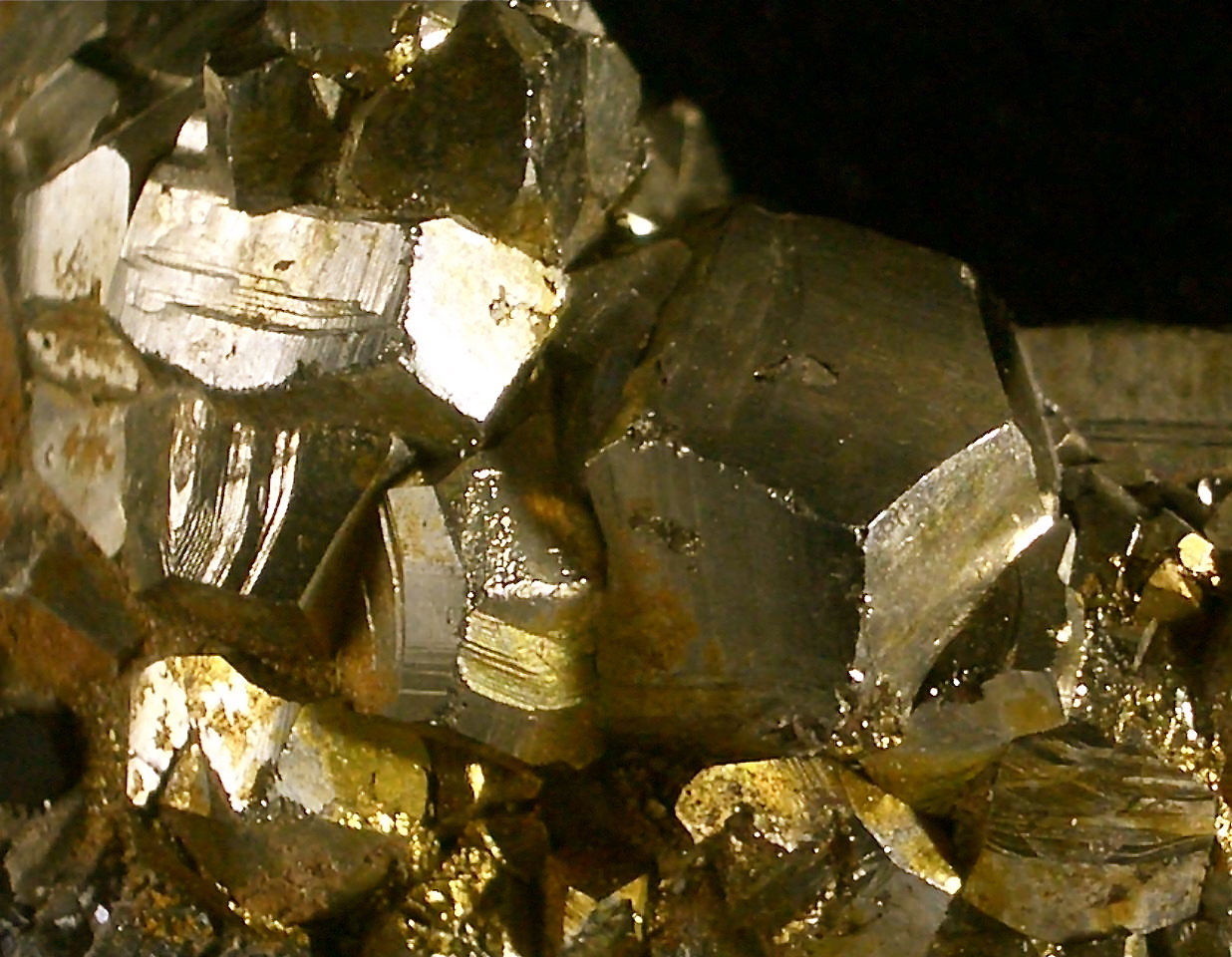 Chalcopyrite Sphalerite & Quartz