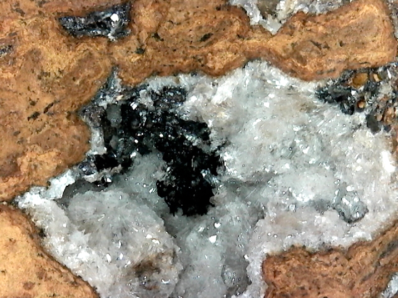 Hemimorphite & Goethite