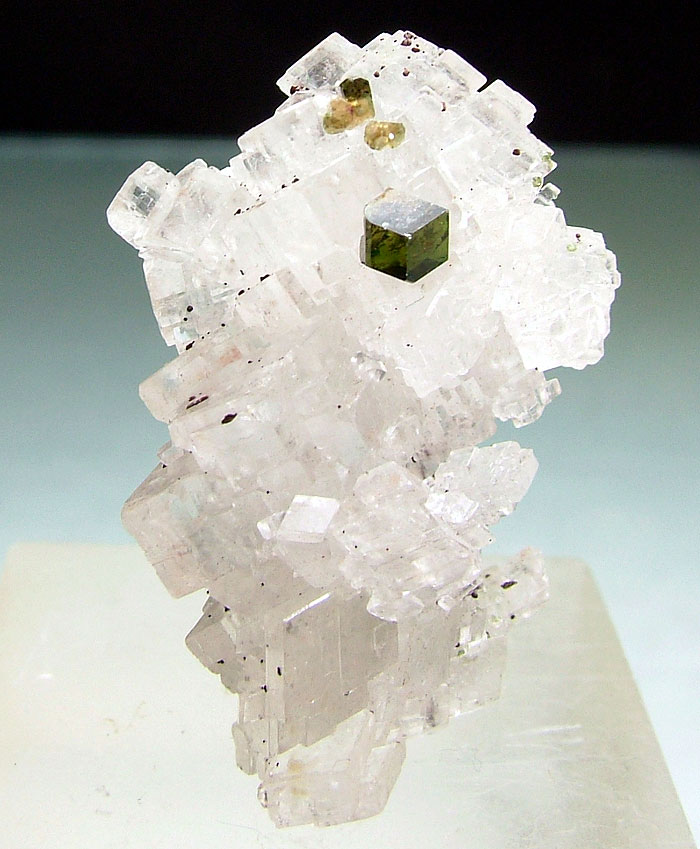 Uvite On Magnesite