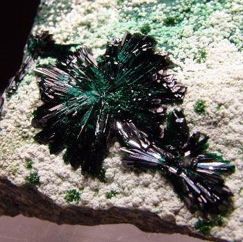 Atacamite Olivenite & Picropharmacolite