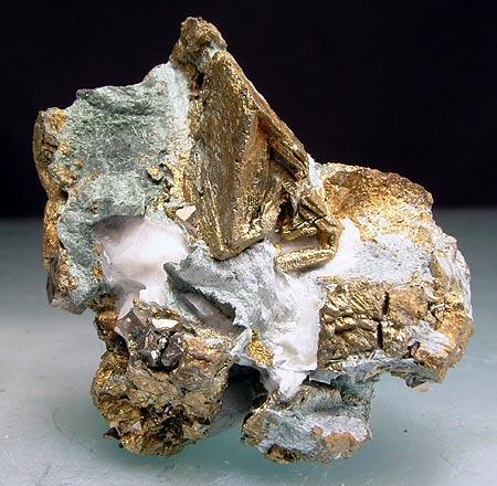 Chalcopyrite Pyrite & Actinolite