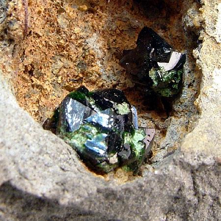 Libethenite