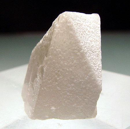 Hydroxylherderite