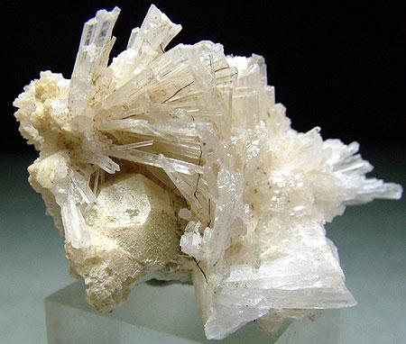 Aragonite & Analcime