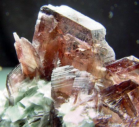 Axinite & Byssolite