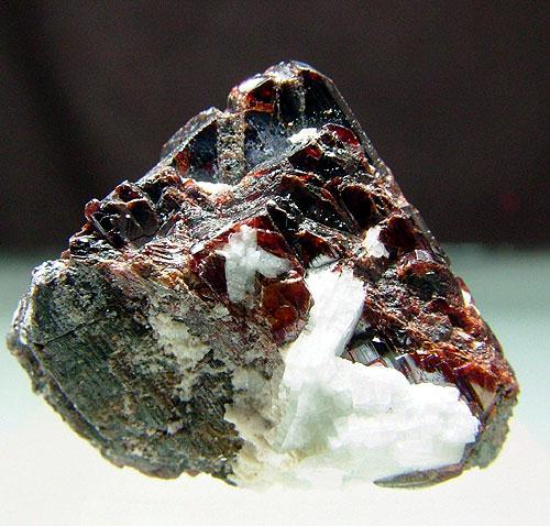 Tantalite-(Mn)