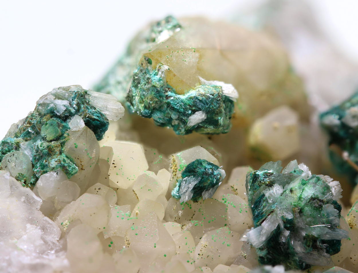 Gypsum On Quartz With Calcite