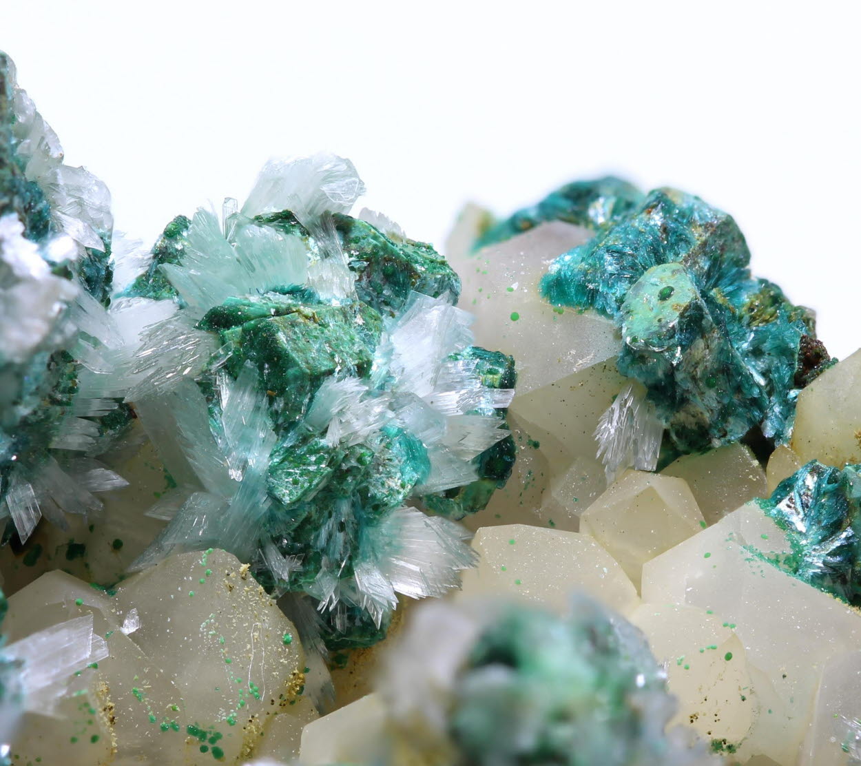Gypsum On Quartz With Calcite