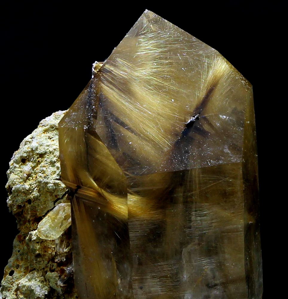 Quartz With Brookite & Rutile Inclusions