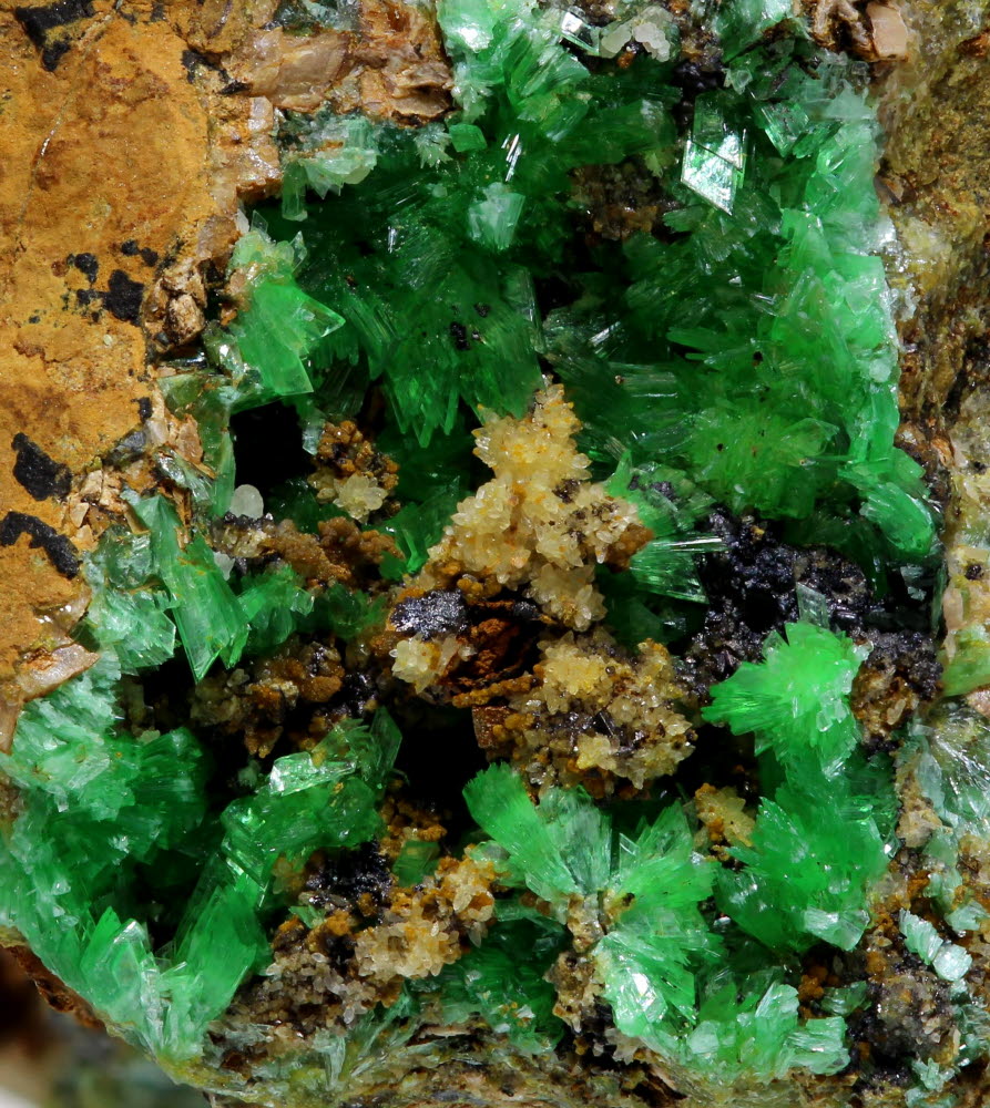 Annabergite With Calcite