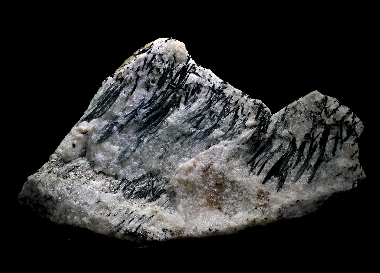 Aenigmatite