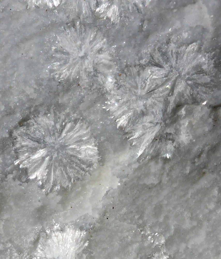 Hydromagnesite