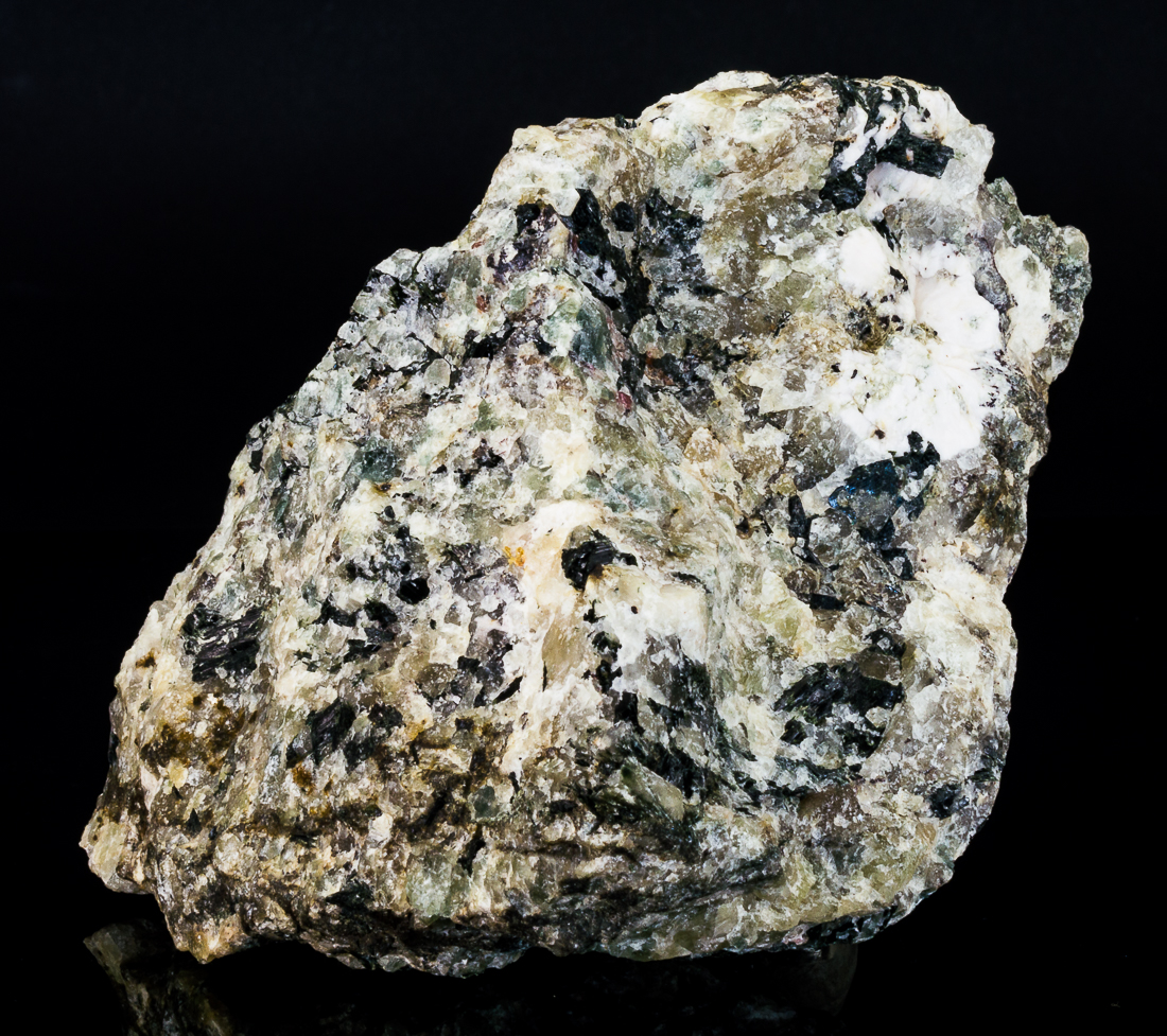 Sodalite Var Hackmanite Analcime Chkalovite & Aegirine