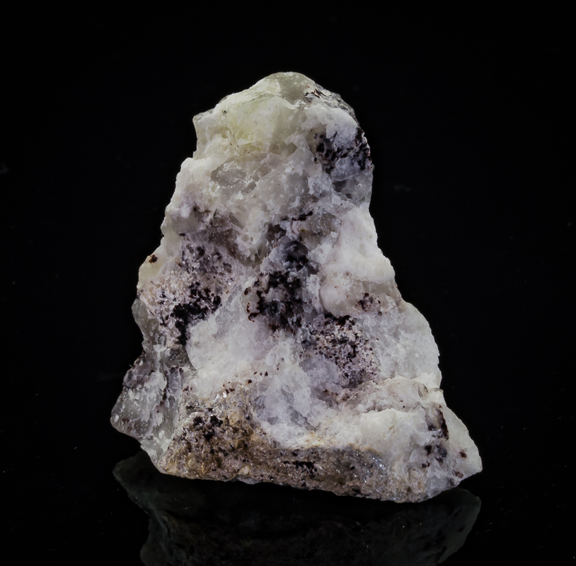 Tugtupite Sodalite Analcime Chkalovite Natrolite & Polylithionite