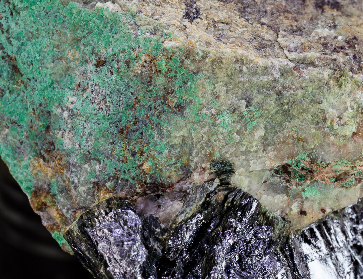 Molybdenite Malachite & Powellite