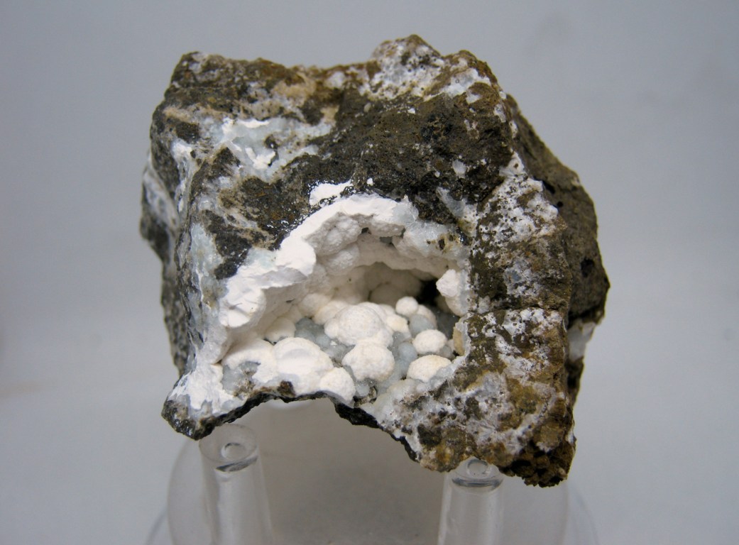 Tacharanite & Phillipsite