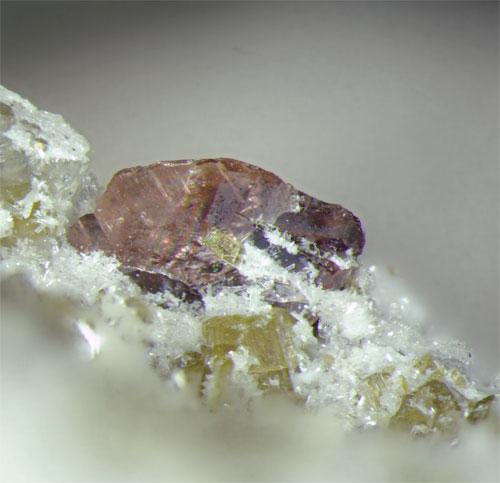 Axinite-(Fe) Clinozoisite Stilbite