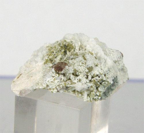 Axinite-(Fe) Clinozoisite Stilbite