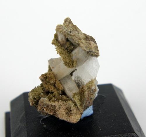 Johannsenite & Quartz