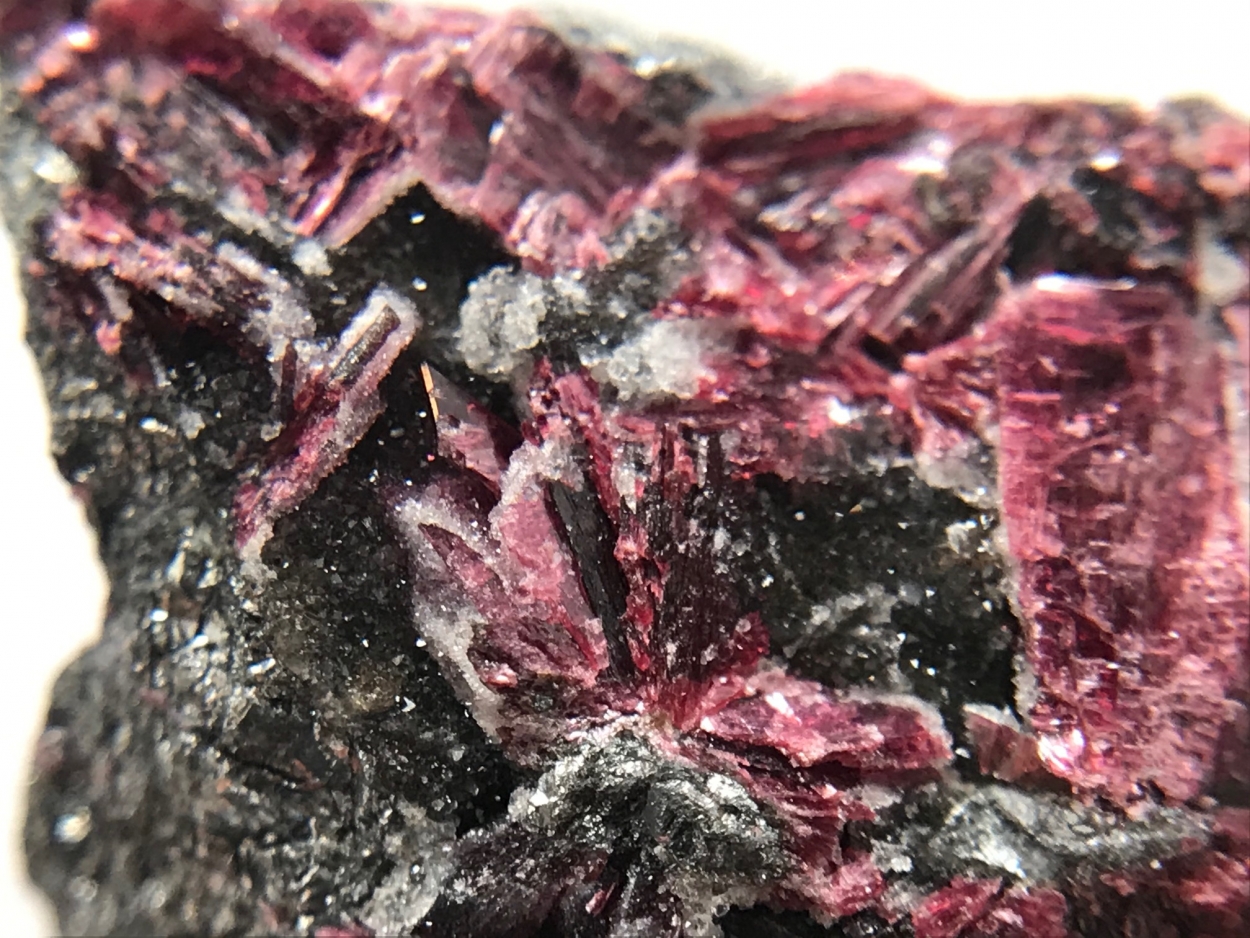 Erythrite