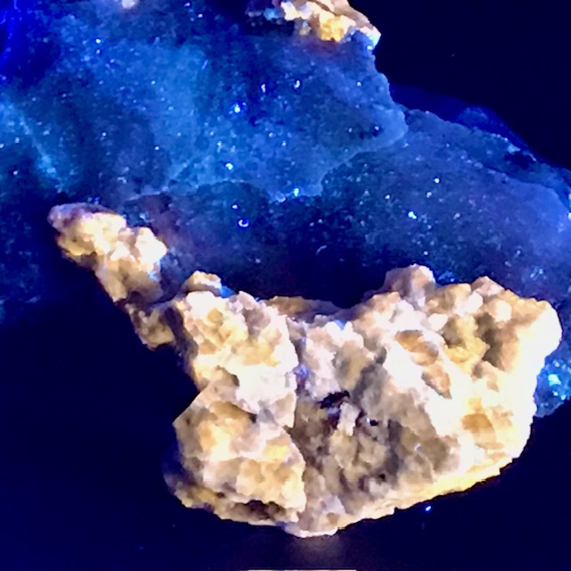 Afghanite