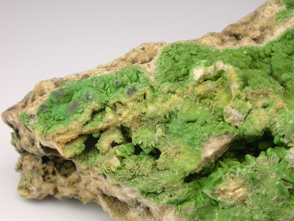 Pyromorphite On Baryte