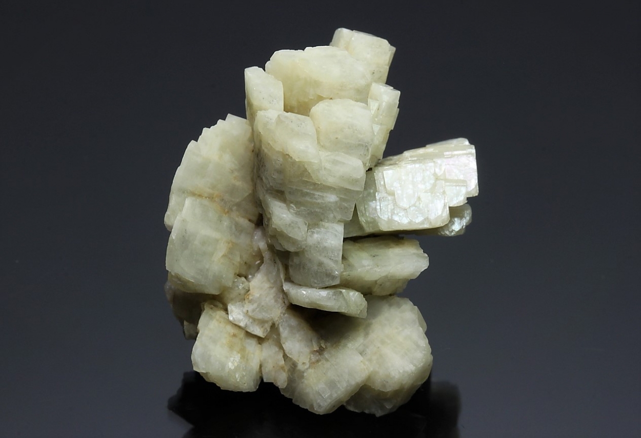 K Feldspar Var Adularia