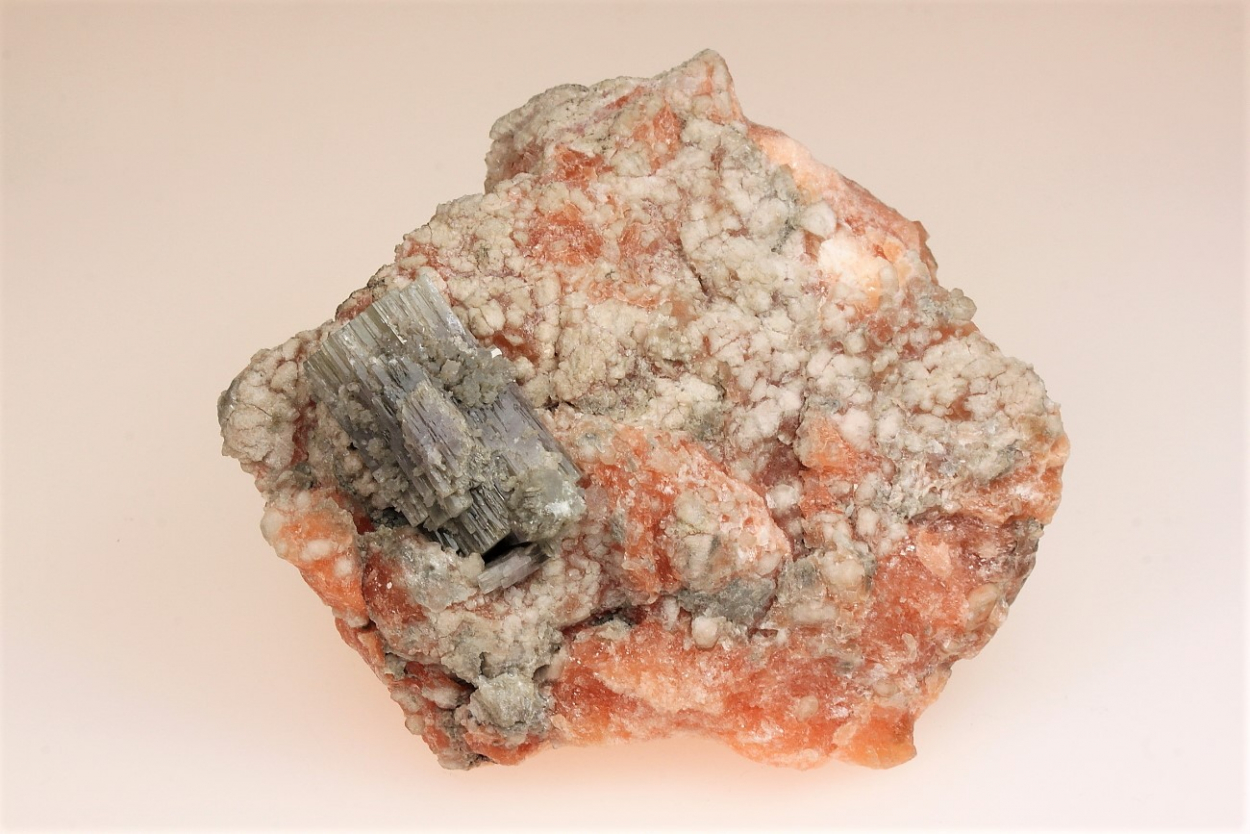 Aragonite & Quartz On Gypsum