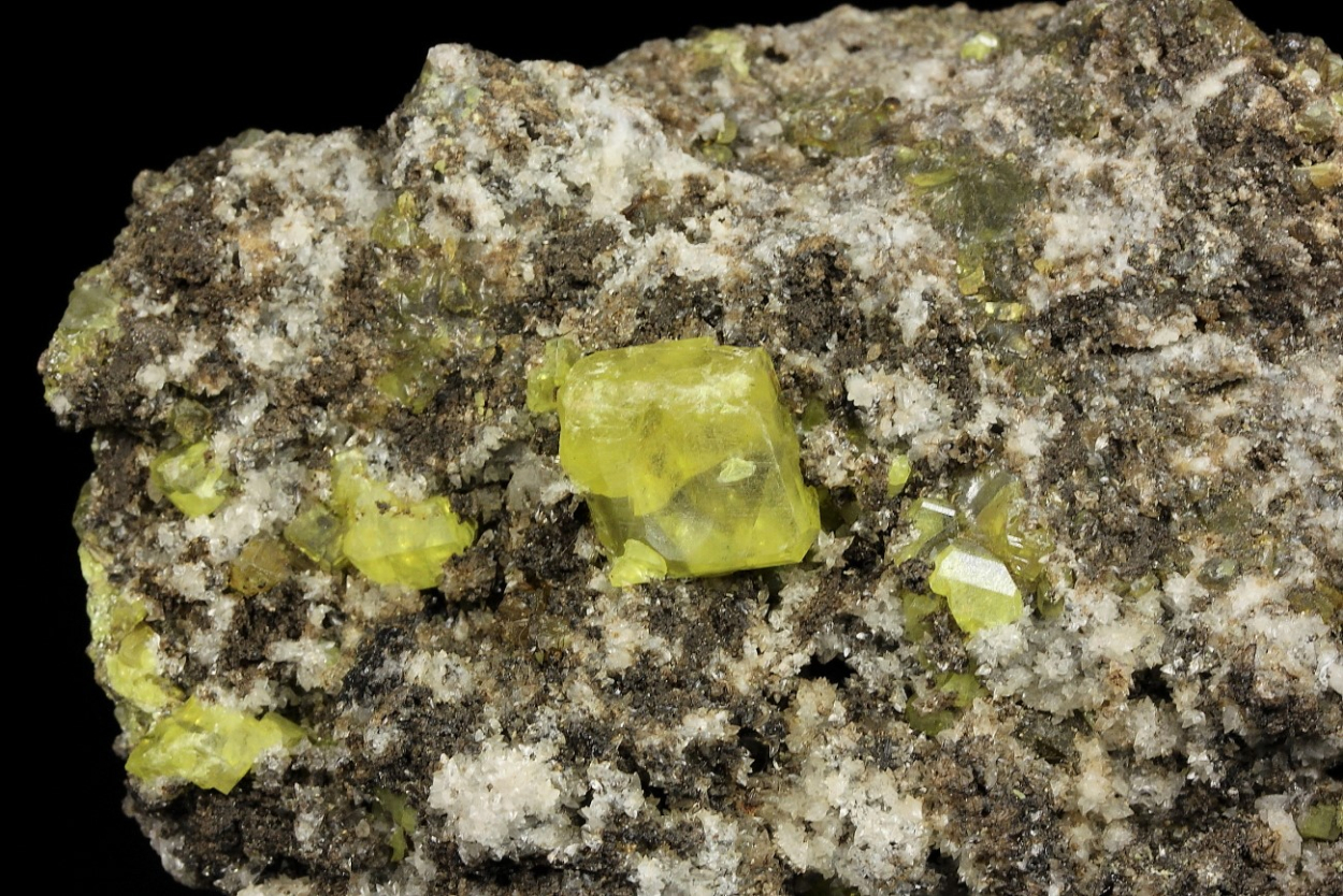 Sulphur With Aragonite & Bitumen