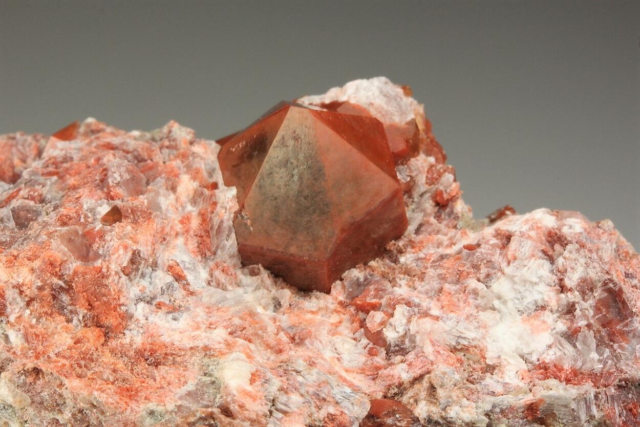 Eisenkiesel Quartz In Gypsum