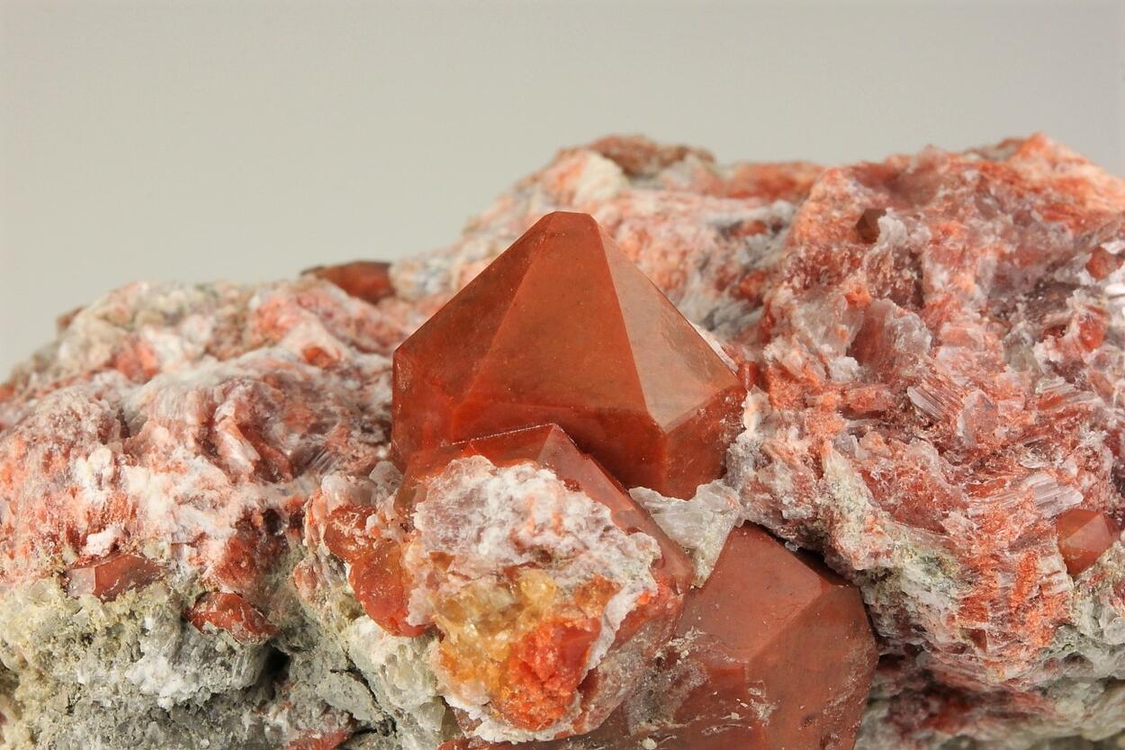 Eisenkiesel Quartz In Gypsum