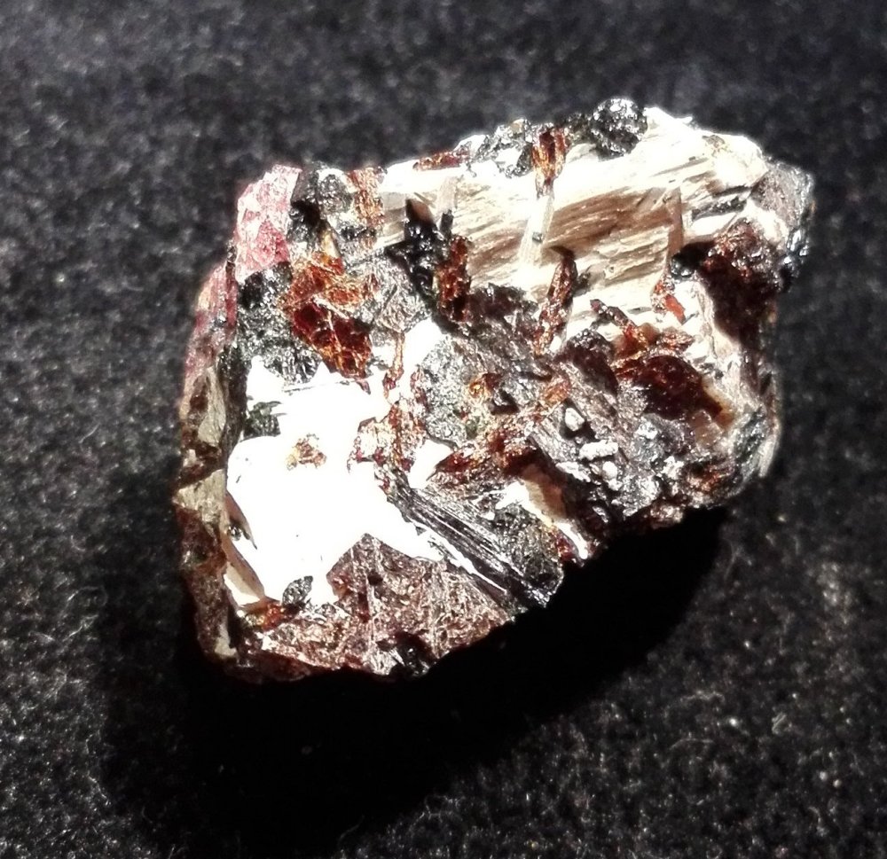 Betalomonosovite