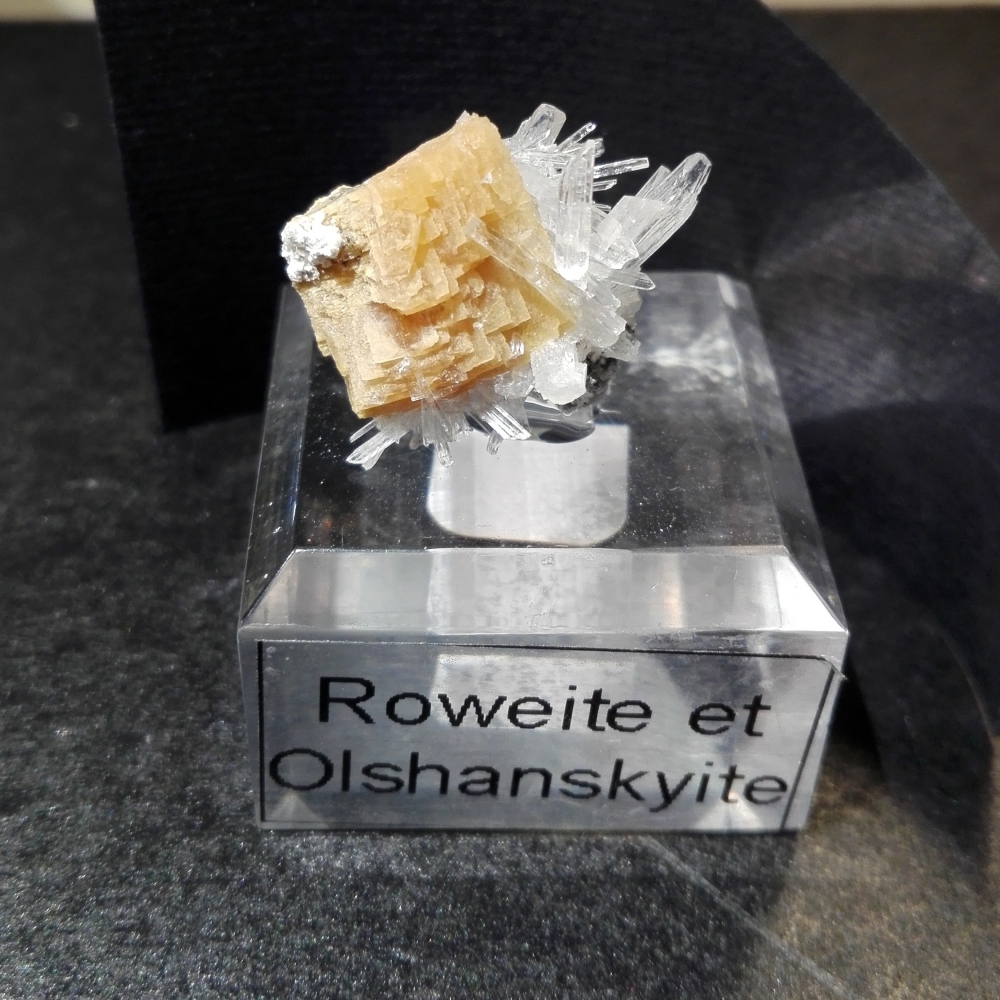 Roweite & Olshanskyite