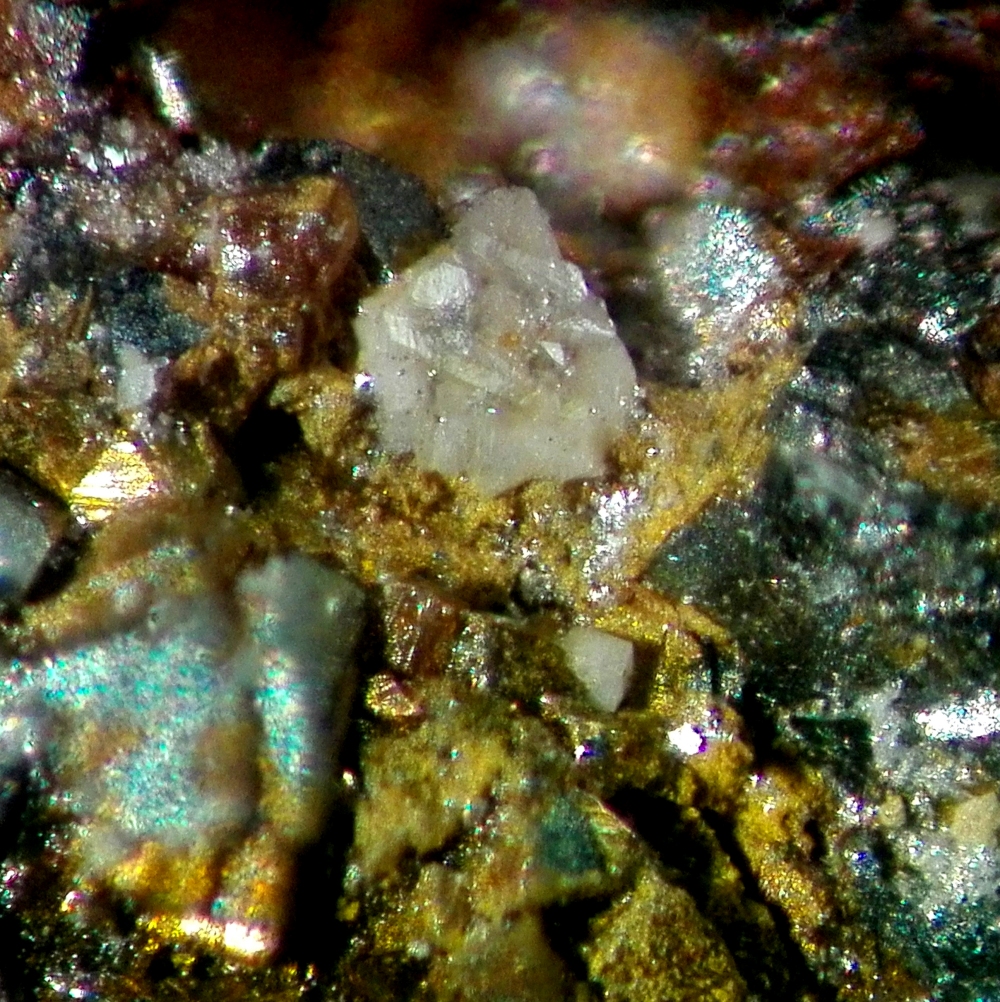 Chukhrovite-(Ca)