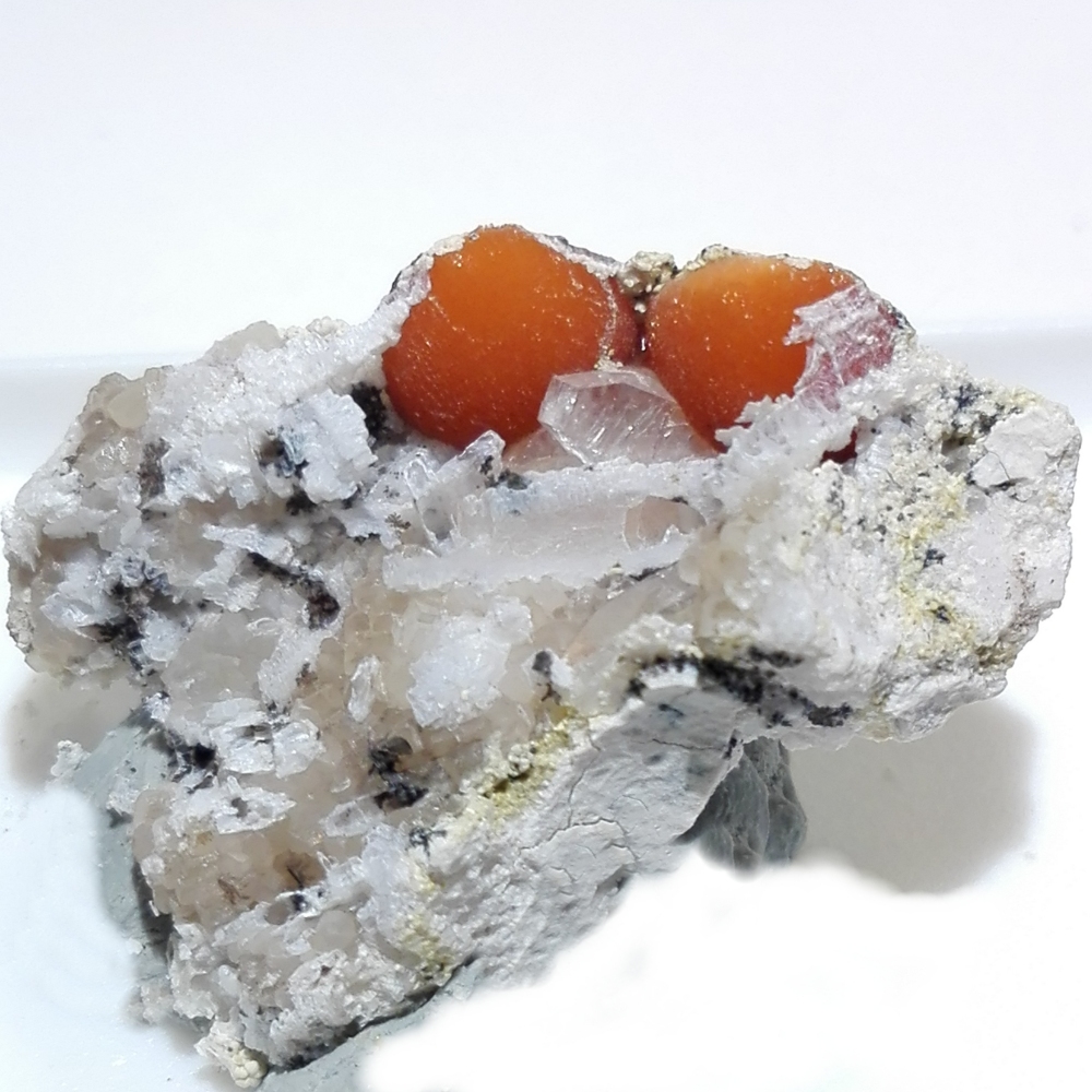 Ferrierite-Mg Palygorskite Heulandite