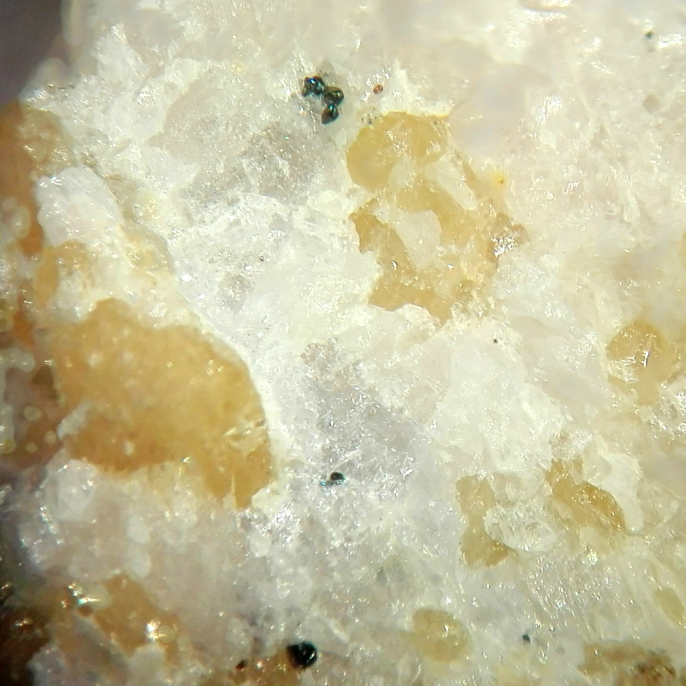 Magnesiostaurolite