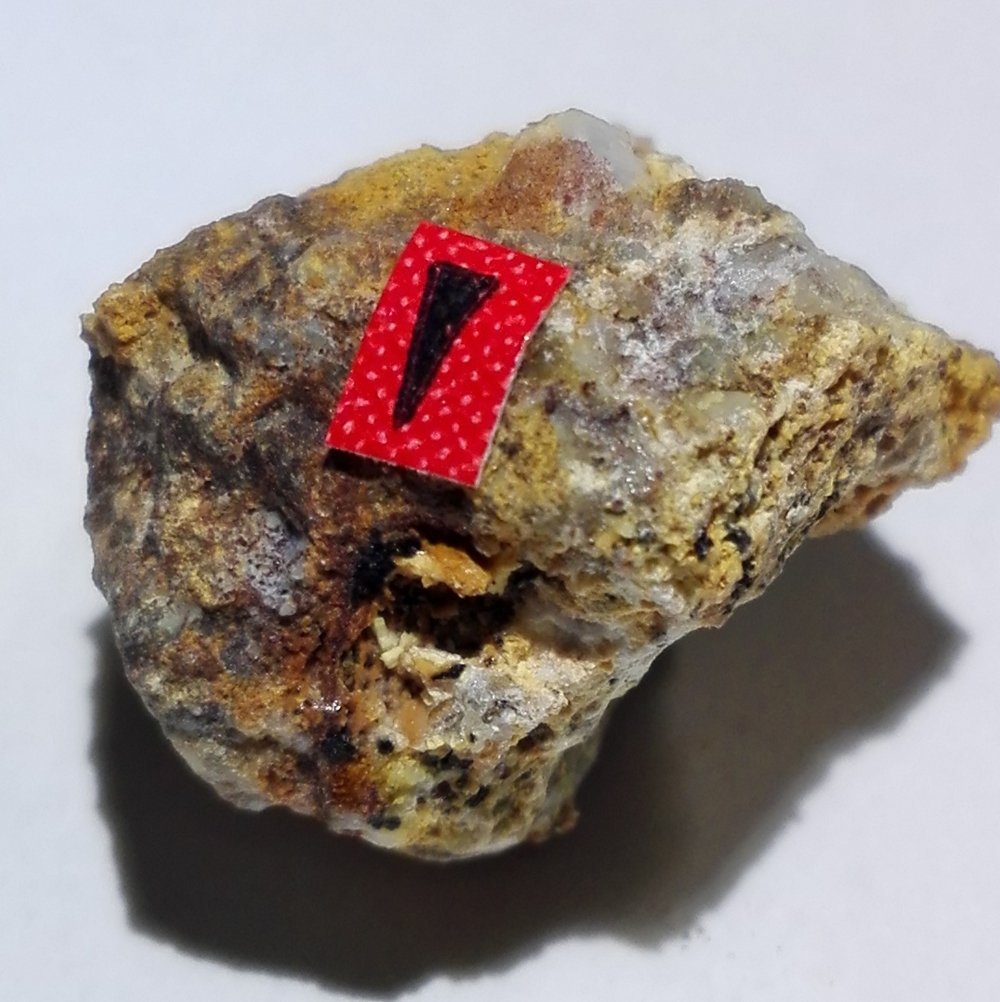 Lanthanite-(Ce)