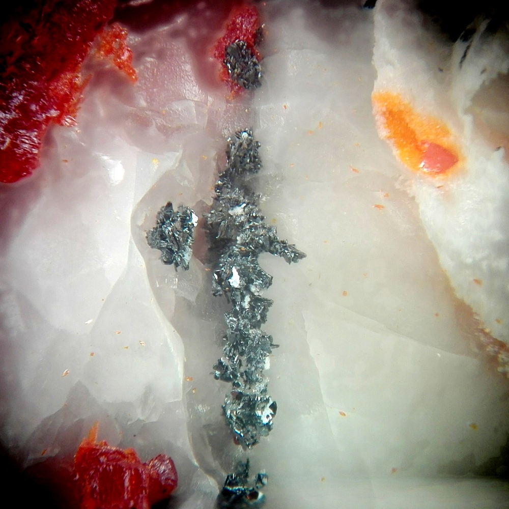 Jankovićite & Realgar