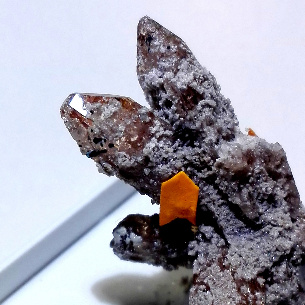 Holfertite On Topaz