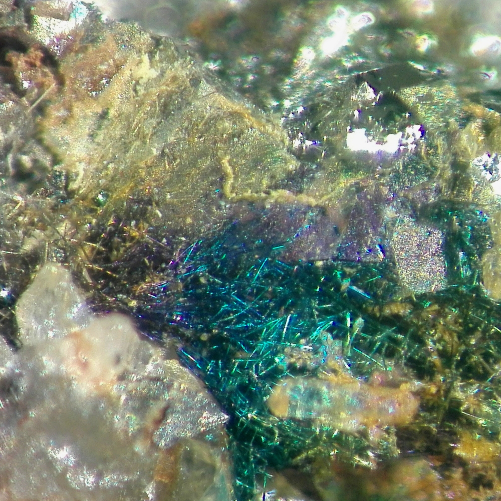 Izoklakeite