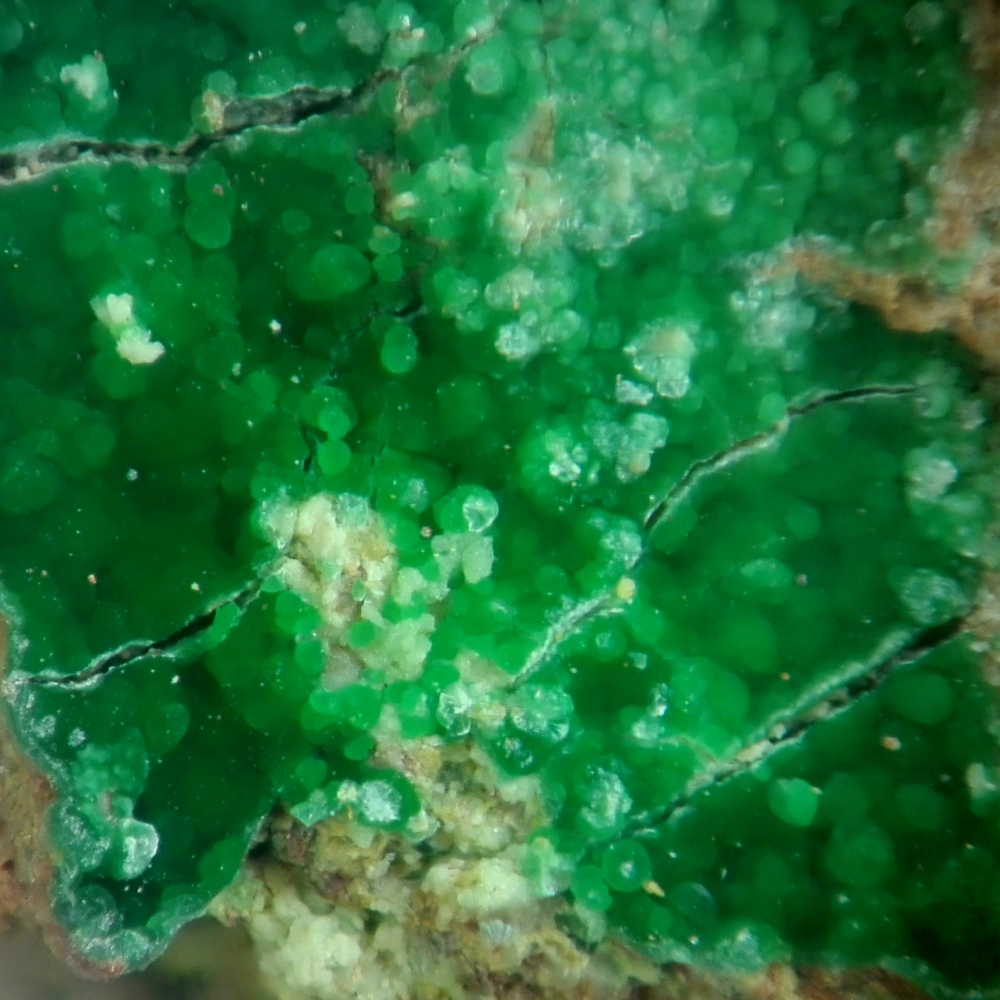 Glaukosphaerite