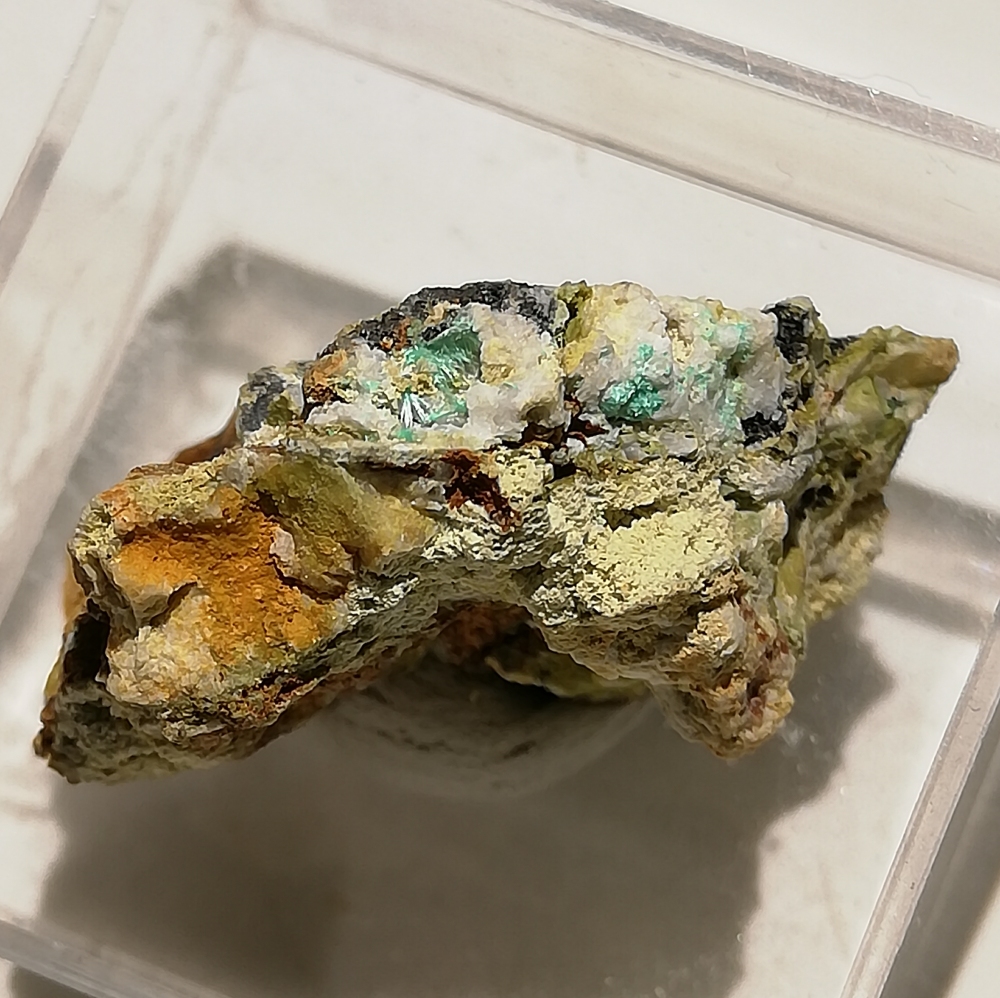 Agardite-(Y)